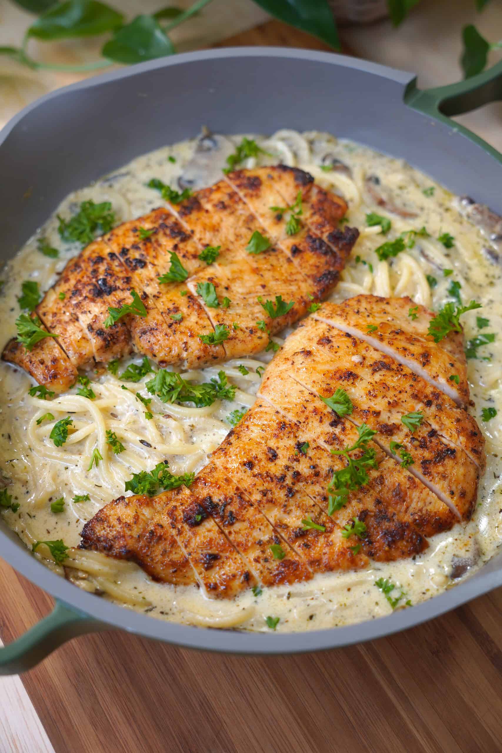 Creamy Chicken Pasta with Mushrooms