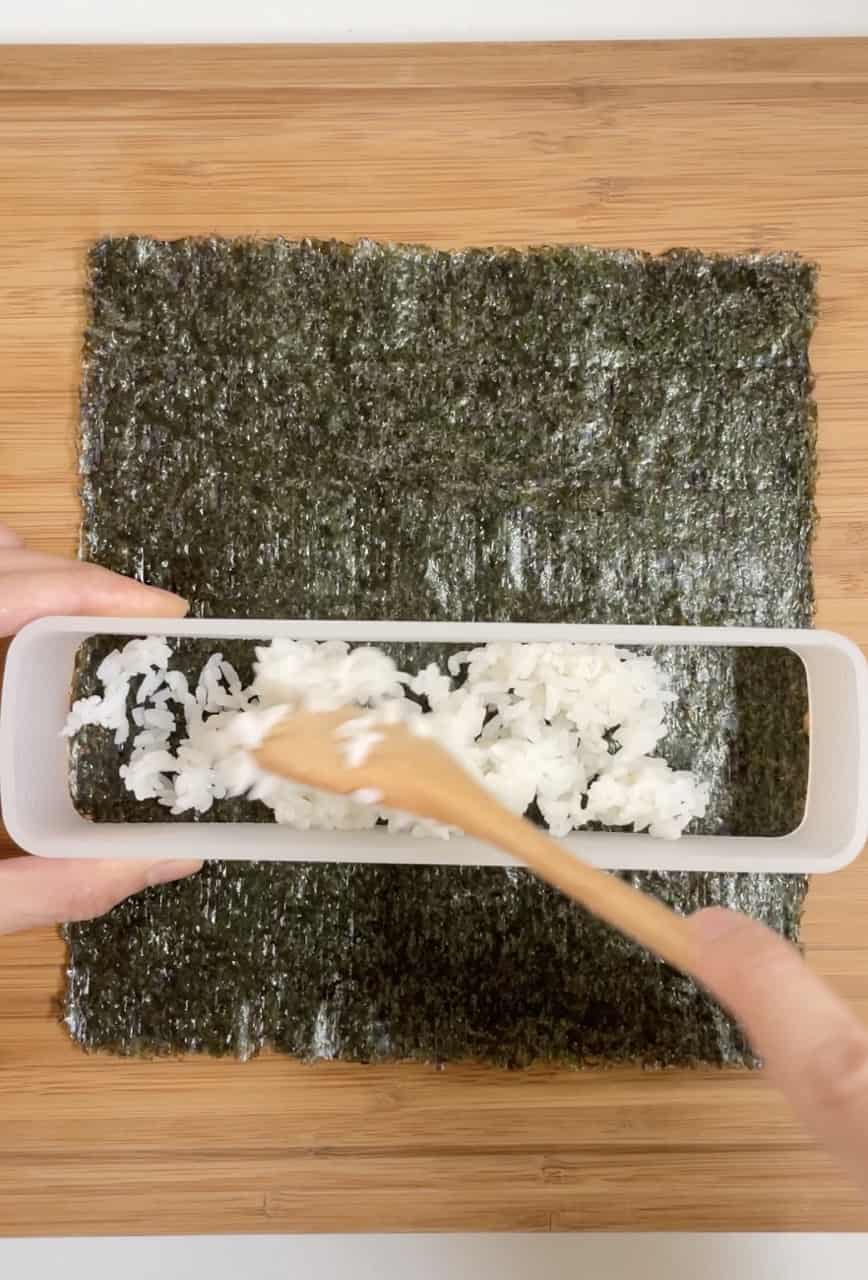 Using A Musubi Mold Homemade Chicken Musubi - Super Addicted - Wikisizzle