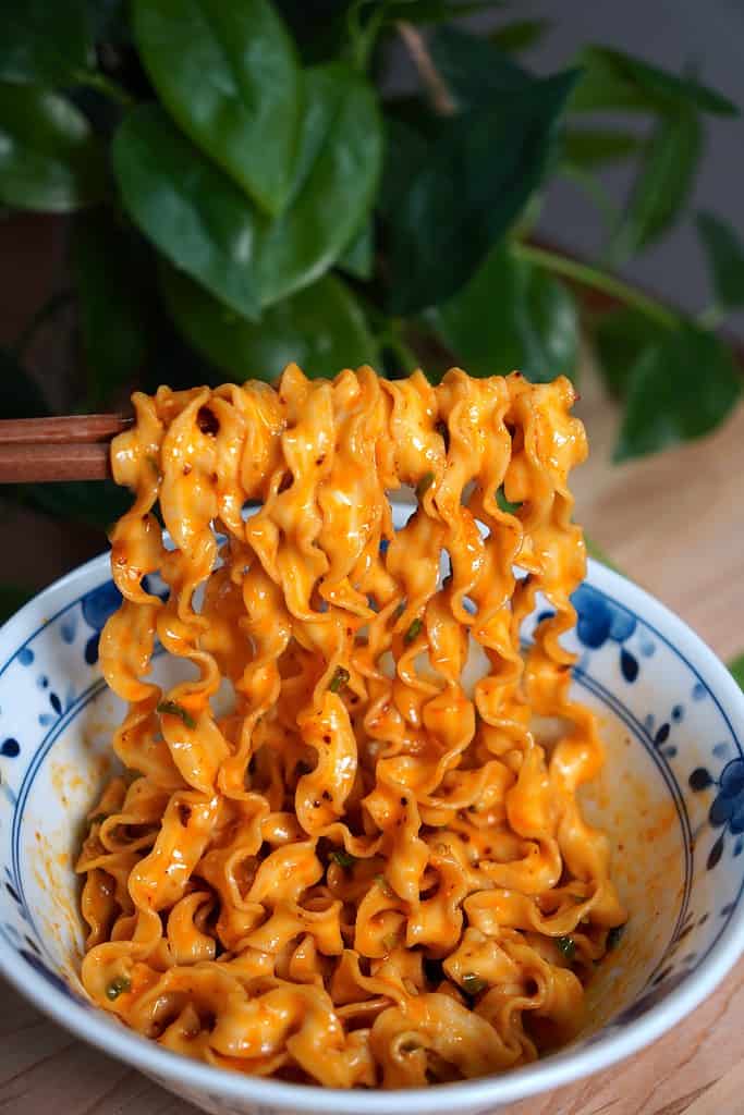 Peanut Chili Noodles