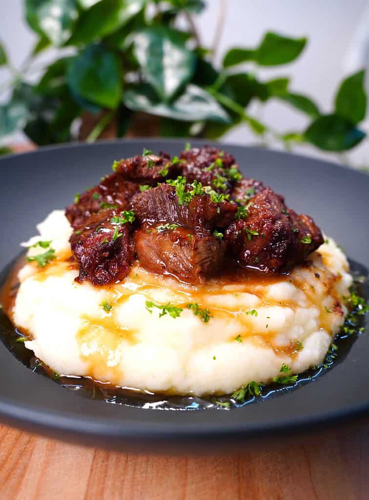 Steak Bites with Mashed Potatoes